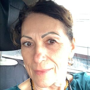 Meet your Posher, Debra